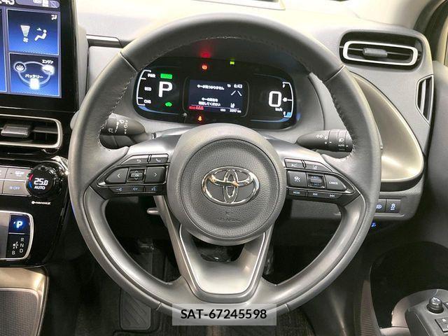 Toyota AQUA 2023-09 8145454-10