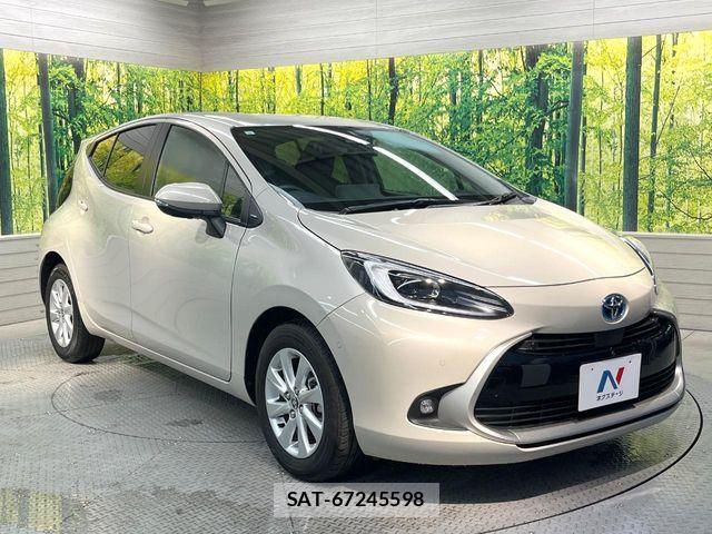 Toyota AQUA 2023-09 8145454-15