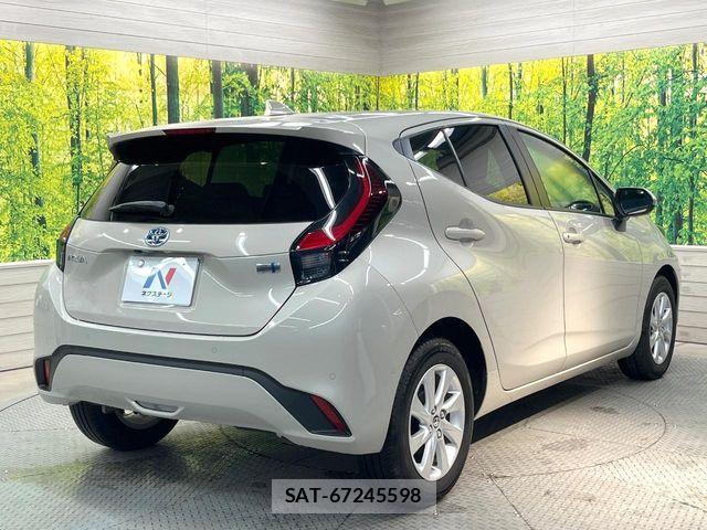 Toyota AQUA 2023-09 8145454-16