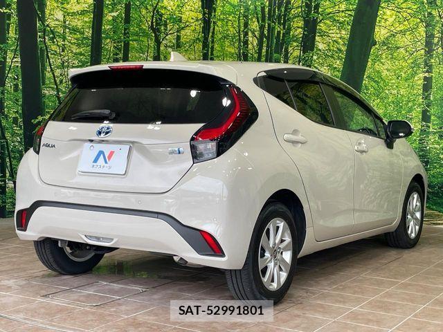 Toyota AQUA 2024-01 8145450-16