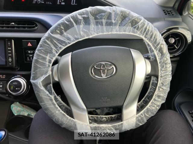 Toyota AQUA 2016-05 8145472-16