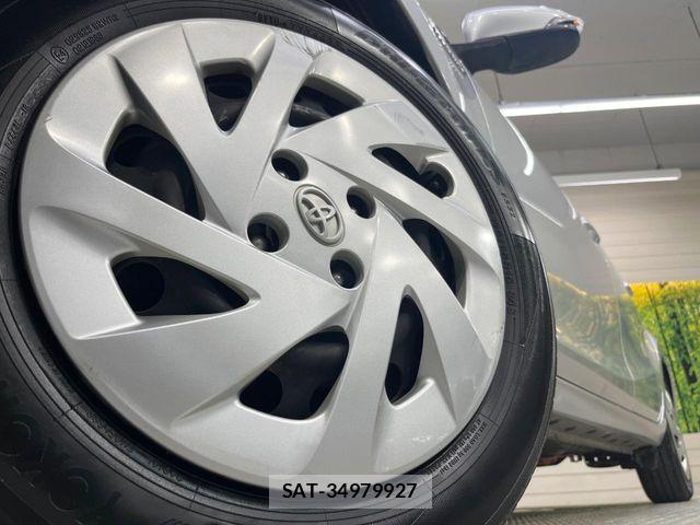 Toyota AQUA 2016-11 8145463-12