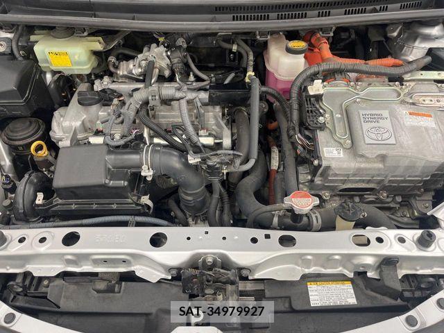 Toyota AQUA 2016-11 8145463-17