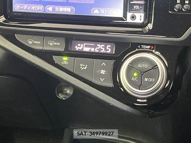Toyota AQUA 2016-11 8145463-3