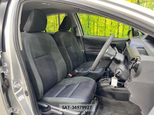 Toyota AQUA 2016-11 8145463-7