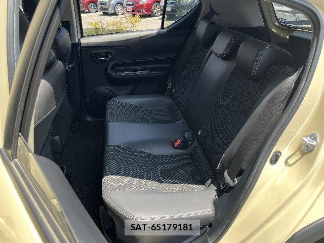 Toyota AQUA 2017-12 8145459-12