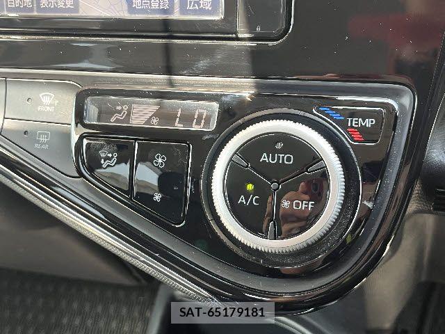 Toyota AQUA 2017-12 8145459-14
