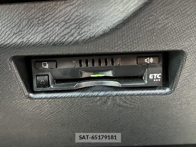 Toyota AQUA 2017-12 8145459-15
