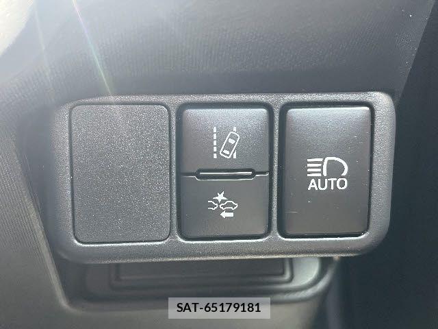Toyota AQUA 2017-12 8145459-16