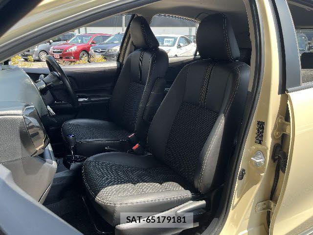 Toyota AQUA 2017-12 8145459-18