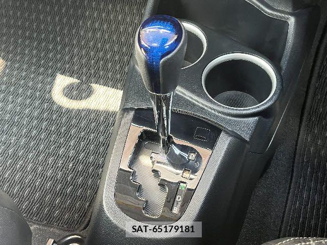 Toyota AQUA 2017-12 8145459-19