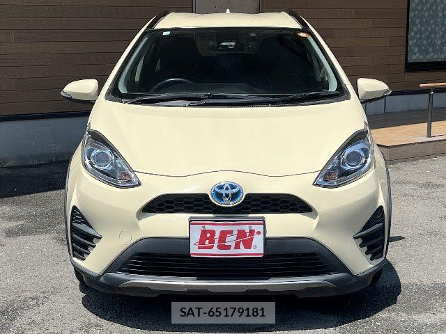 Toyota AQUA 2017-12 8145459-24