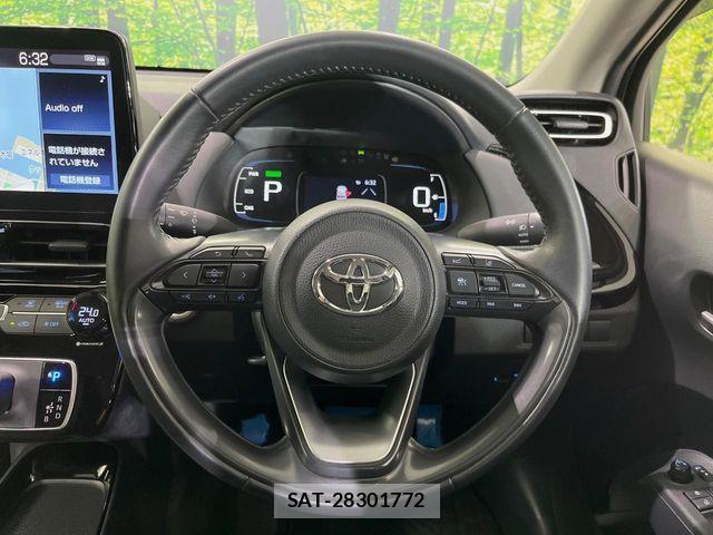 Toyota AQUA 2023-02 8145457-10
