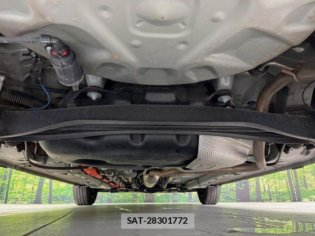 Toyota AQUA 2023-02 8145457-17