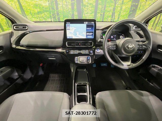 Toyota AQUA 2023-02 8145457-1