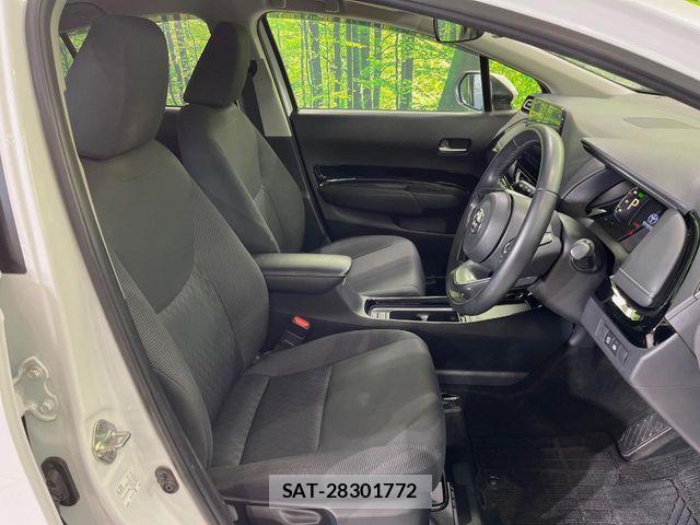 Toyota AQUA 2023-02 8145457-7