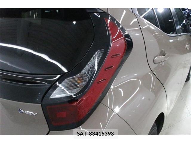Toyota AQUA 2025-12 8145449-16