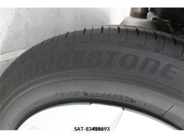 Toyota AQUA 2025-12 8145449-18