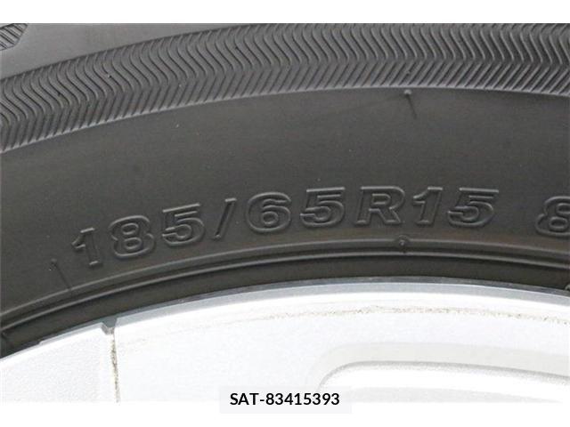 Toyota AQUA 2025-12 8145449-19
