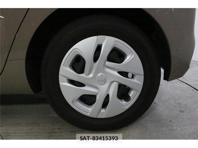 Toyota AQUA 2025-12 8145449-22
