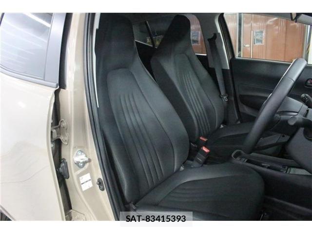 Toyota AQUA 2025-12 8145449-24