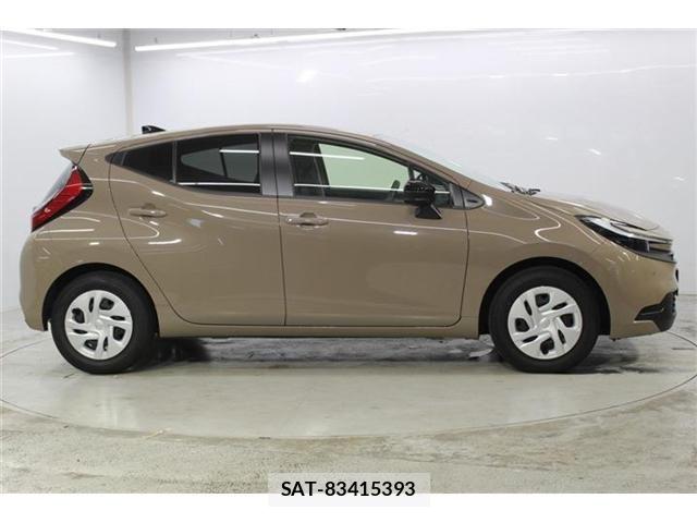 Toyota AQUA 2025-12 8145449-3