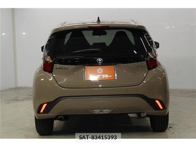 Toyota AQUA 2025-12 8145449-5