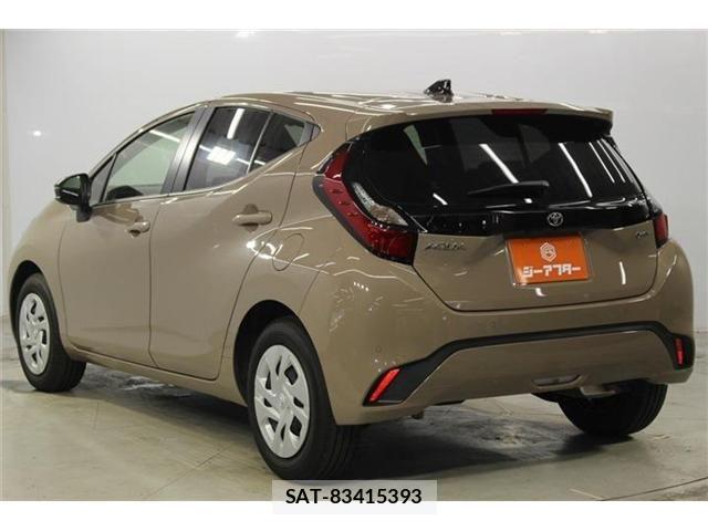 Toyota AQUA 2025-12 8145449-6