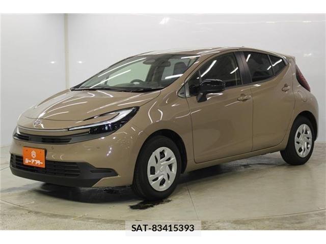 Toyota AQUA 2025-12 8145449-8