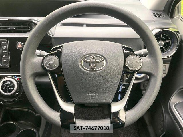 Toyota AQUA 2021-06 8145456-10