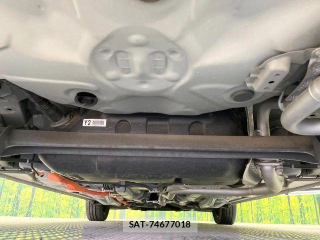 Toyota AQUA 2021-06 8145456-18