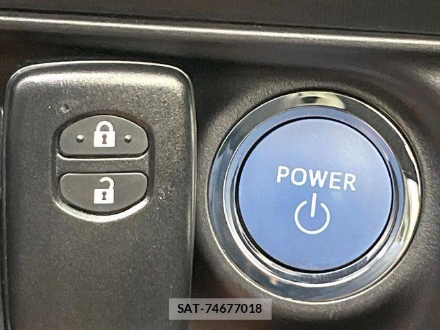 Toyota AQUA 2021-06 8145456-4
