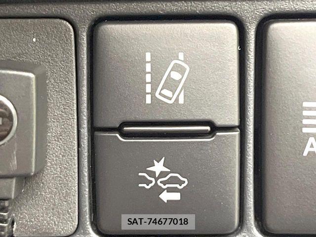 Toyota AQUA 2021-06 8145456-5