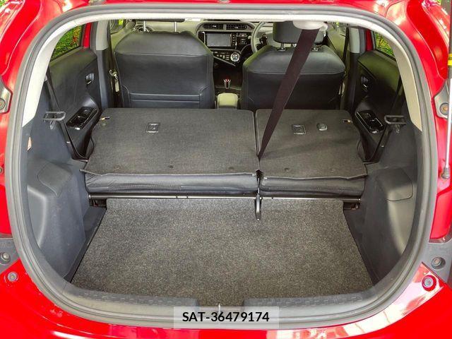 Toyota AQUA 2016-05 8145458-9