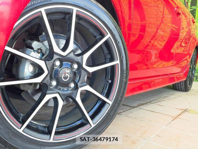 Toyota AQUA 2016-05 8145458-12