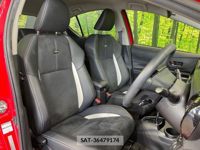 Toyota AQUA 2016-05 8145458-7