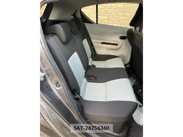Toyota AQUA 2012-08 8145476-11