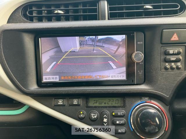 Toyota AQUA 2012-08 8145476-15