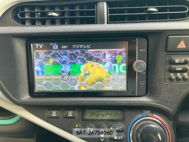 Toyota AQUA 2012-08 8145476-16