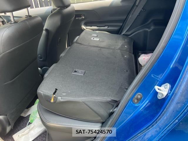 Toyota AQUA 2017-08 8145464-7