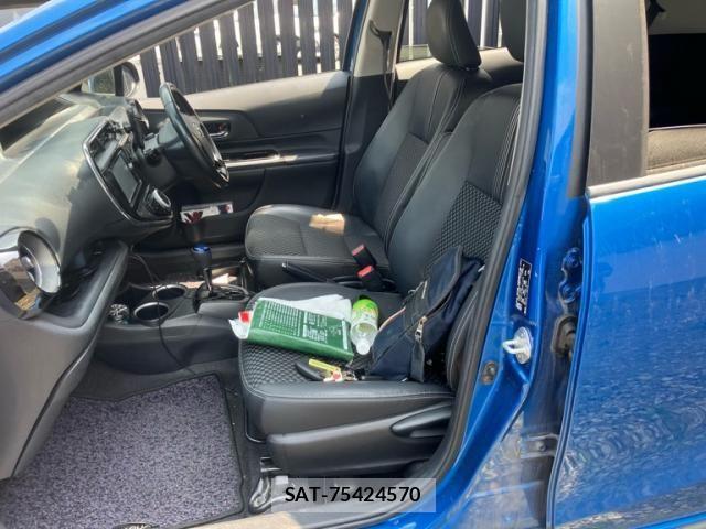 Toyota AQUA 2017-08 8145464-8