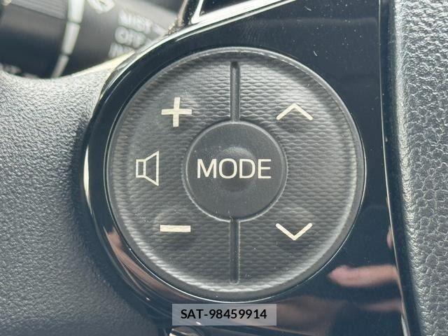 Toyota AQUA 2018-05 8157924-12