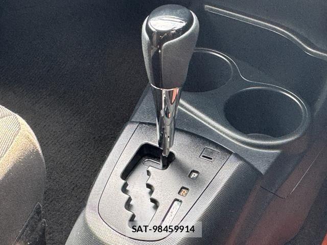 Toyota AQUA 2018-05 8157924-17