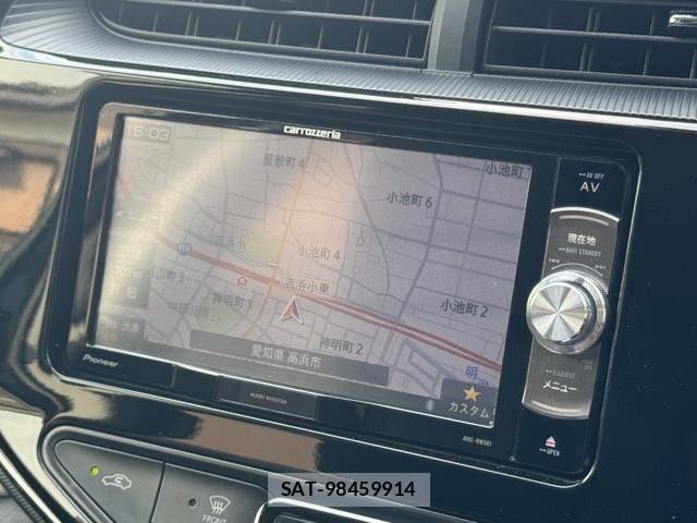 Toyota AQUA 2018-05 8157924-21