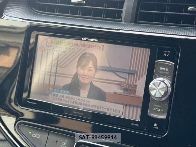 Toyota AQUA 2018-05 8157924-22