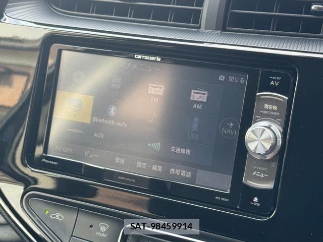 Toyota AQUA 2018-05 8157924-23