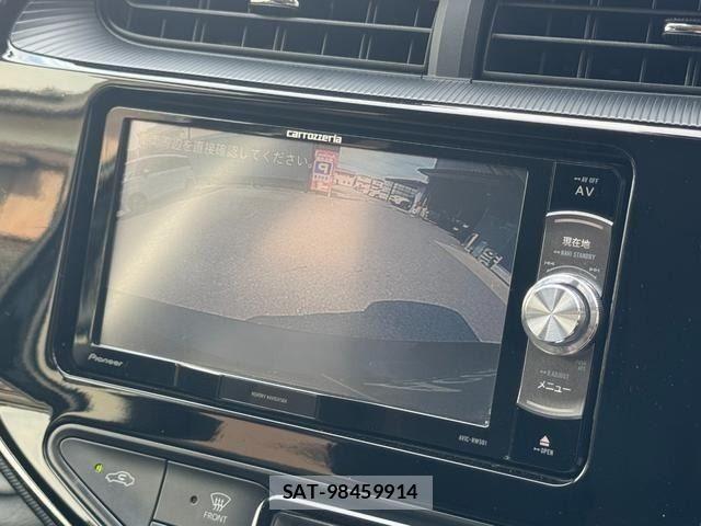 Toyota AQUA 2018-05 8157924-24