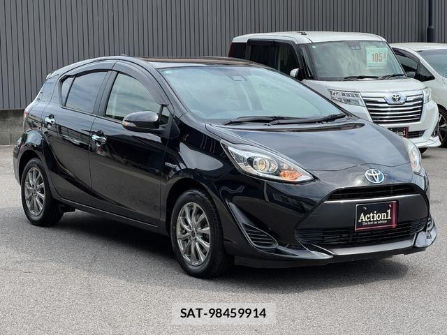 Toyota AQUA 2018-05 8157924-6