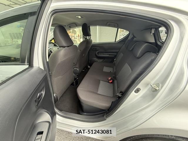 Toyota AQUA 2019-07 8157928-10