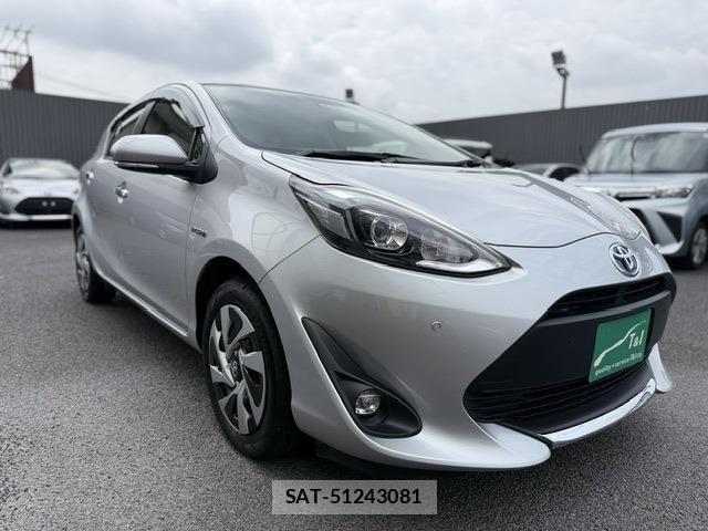 Toyota AQUA 2019-07 8157928-11